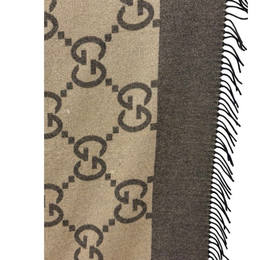 Gucci GG Monogram Wool Cashmere Blend Throw Blanket – Beige & Brown - Picture 3 of 6